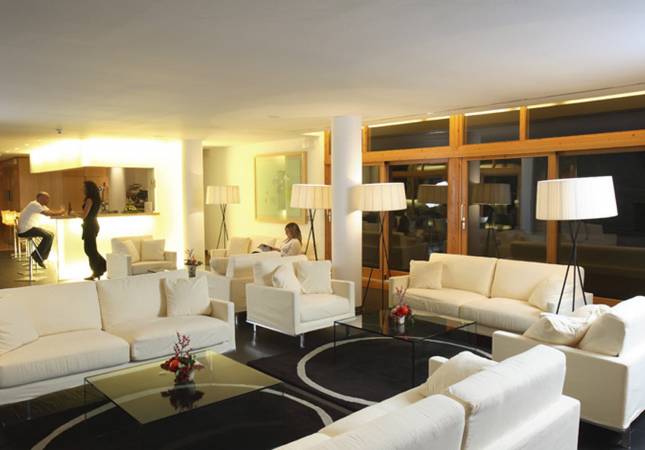 Románticas habitaciones en Hotel Tierra de Biescas. Disfruta  los mejores precios de Huesca